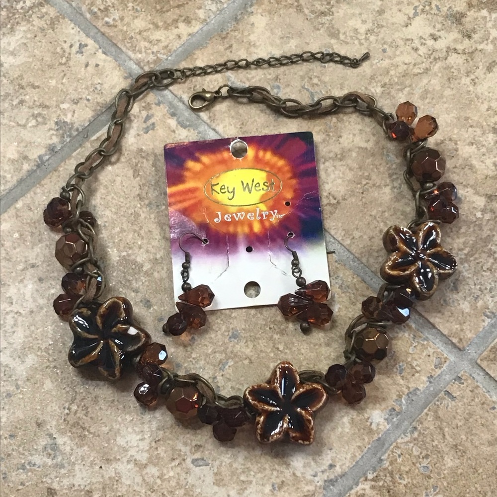 NWT flower choker and earrings w leather chain